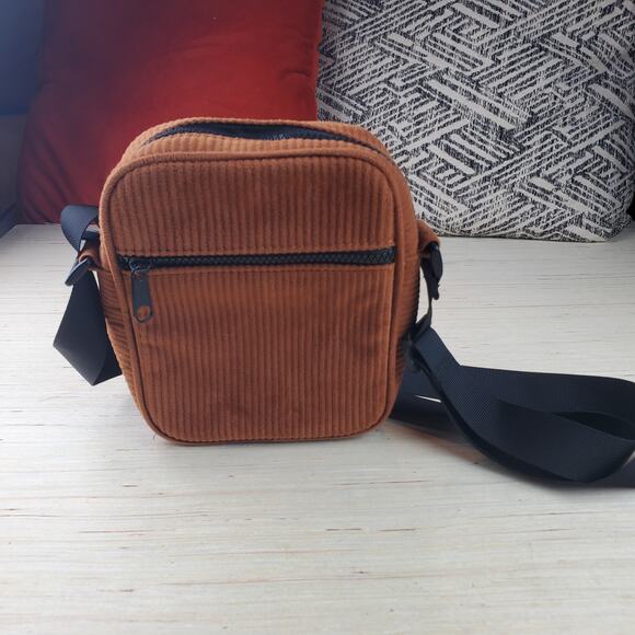 CROSSI |  Corduroy  |  Camel | Small  Crossbody Bag - Picture 3 of 10